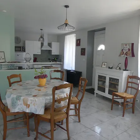 Entre La Maine Et La Loire Noyant-la-Plaine